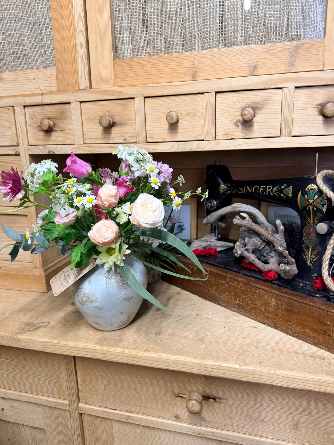 Petite Cottage Vase