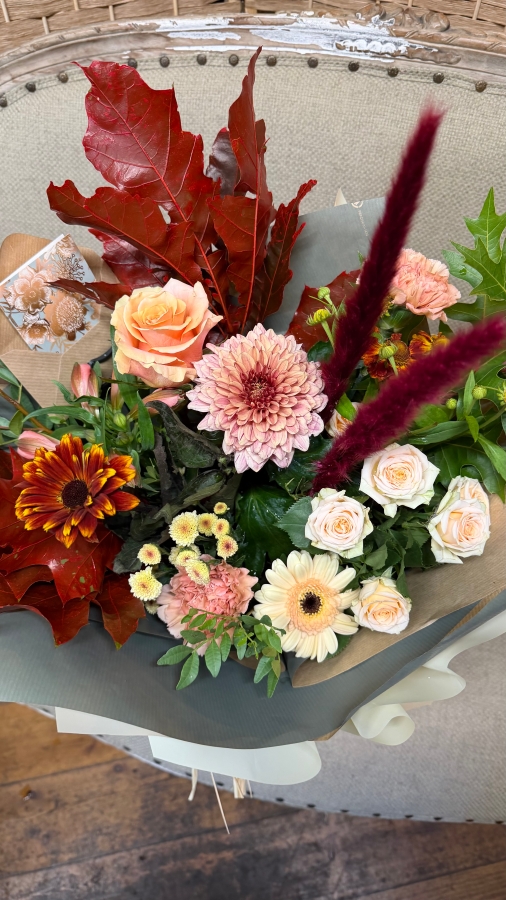 A Little Autumn Gesture Bouquet