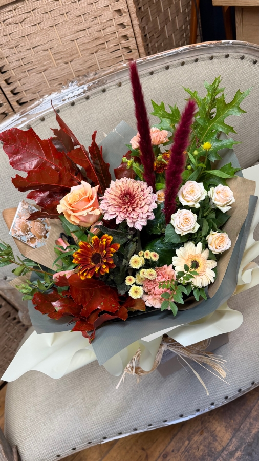 A Little Autumn Gesture Bouquet