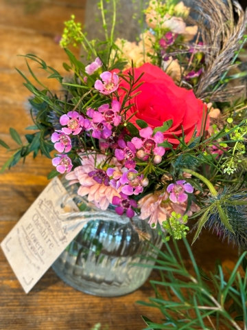 LITTLE GESTURES FLOWERS