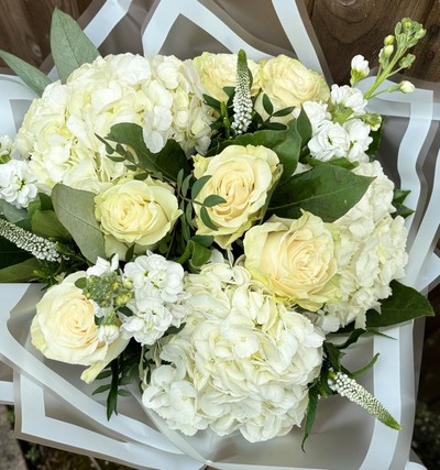 Simple Elegance Bouquet