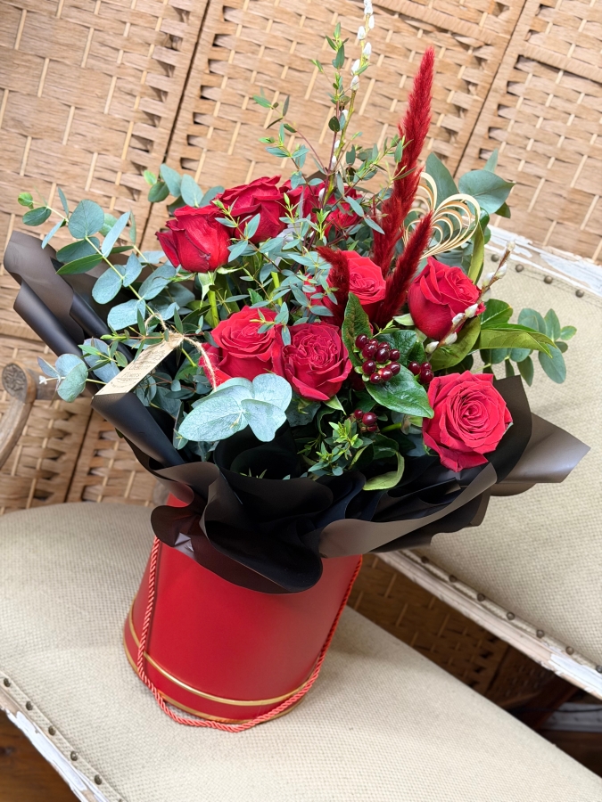 Luxury Red Rose Hatbox