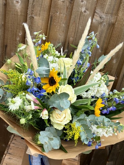 Majestic Days Bouquet