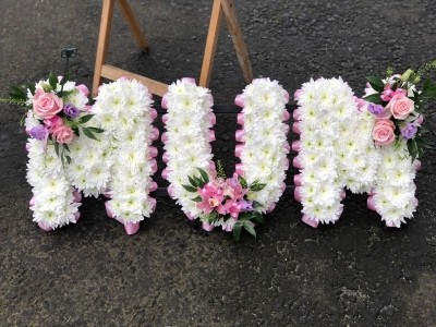 Massed Mum Funeral Tribute