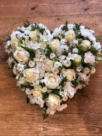 Country White Rose Heart