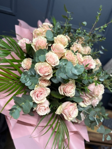 Hearts Desire Pink Rose bouquet