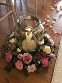 Hurricane Lamp Table Wreath