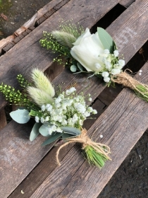 Natural Cluster Buttonhole