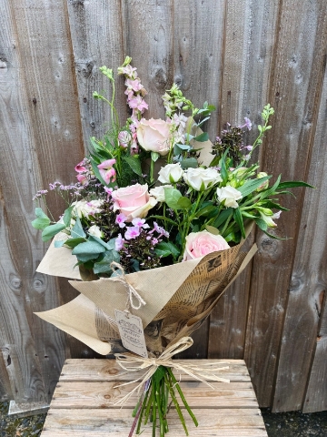 The Simple Flower Wrap