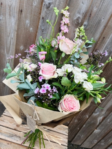The Simple Flower Wrap